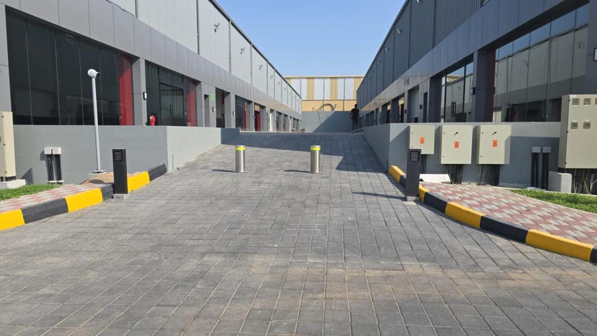 Hydraulic bollards at nama water oman
