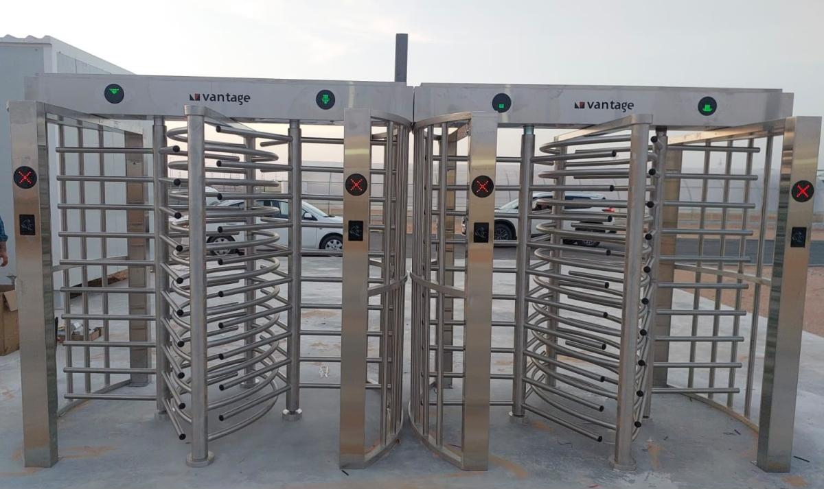 vantage-full-height-turnstiles-led-direction-indicators
